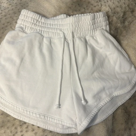 Abercrombie dolphin hem fleece short - Picture 3 of 5